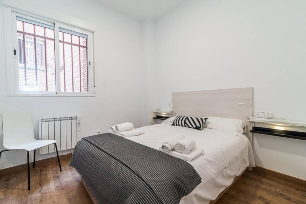 #15Pin-2 Apartamento De Un Dormitorio Plaza Castilla Madrid Exteriér fotografie