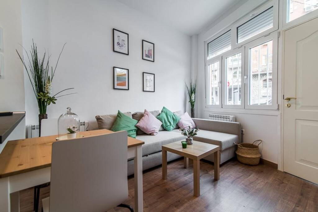#15Pin-2 Apartamento De Un Dormitorio Plaza Castilla Madrid Exteriér fotografie