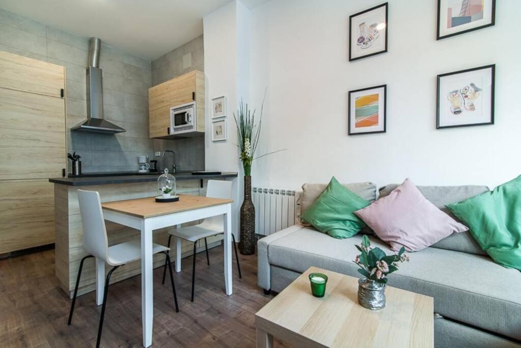 #15Pin-2 Apartamento De Un Dormitorio Plaza Castilla Madrid Exteriér fotografie